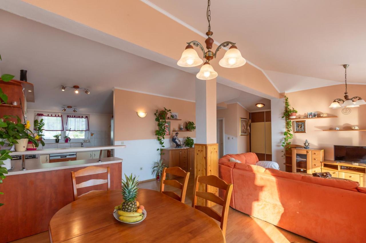 Villa Roko Tucepi Bagian luar foto