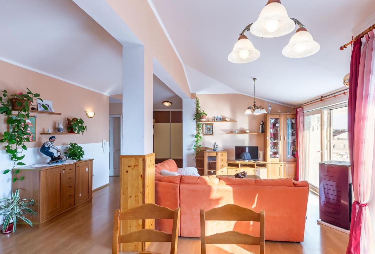 Villa Roko Tucepi Bagian luar foto