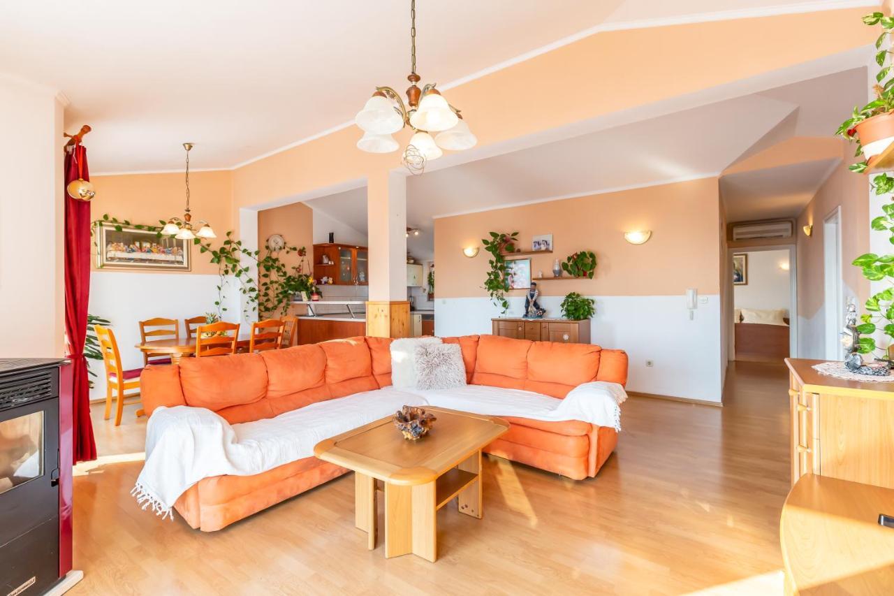 Villa Roko Tucepi Bagian luar foto